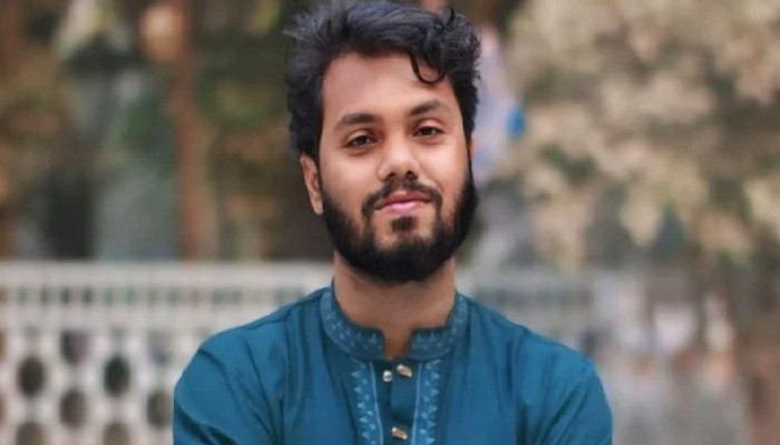 হাদি যাচ্ছিলেন রিকশায়, গুলি করা হয় মোটরসাইকেল থেকে